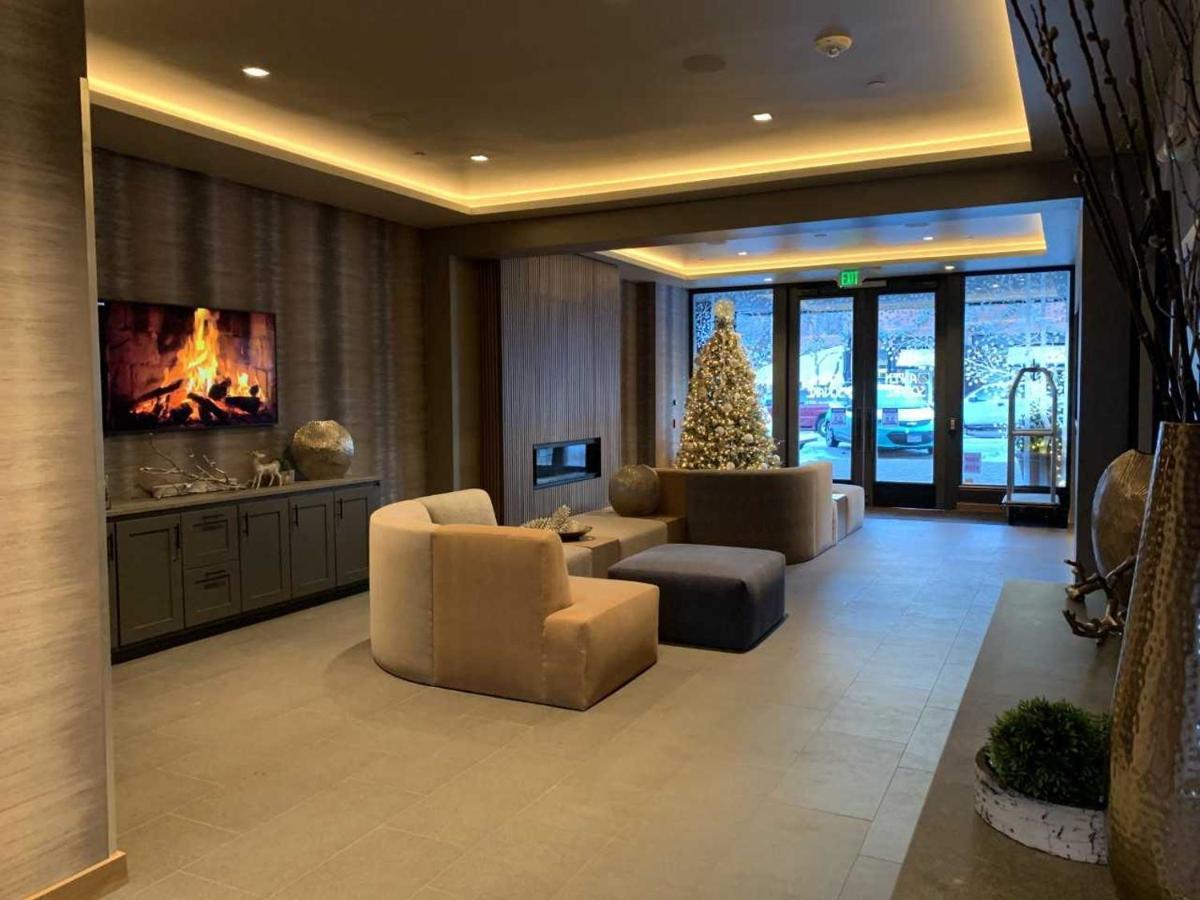 Aspen Square Condominium Hotel Eksteriør billede