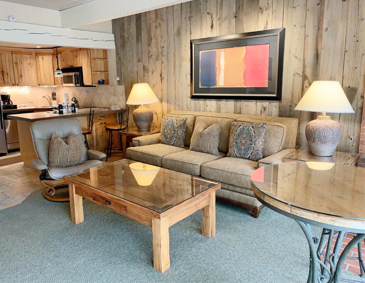 Aspen Square Condominium Hotel Eksteriør billede