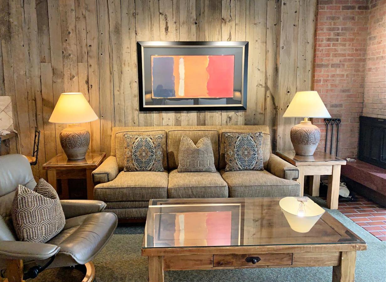 Aspen Square Condominium Hotel Eksteriør billede