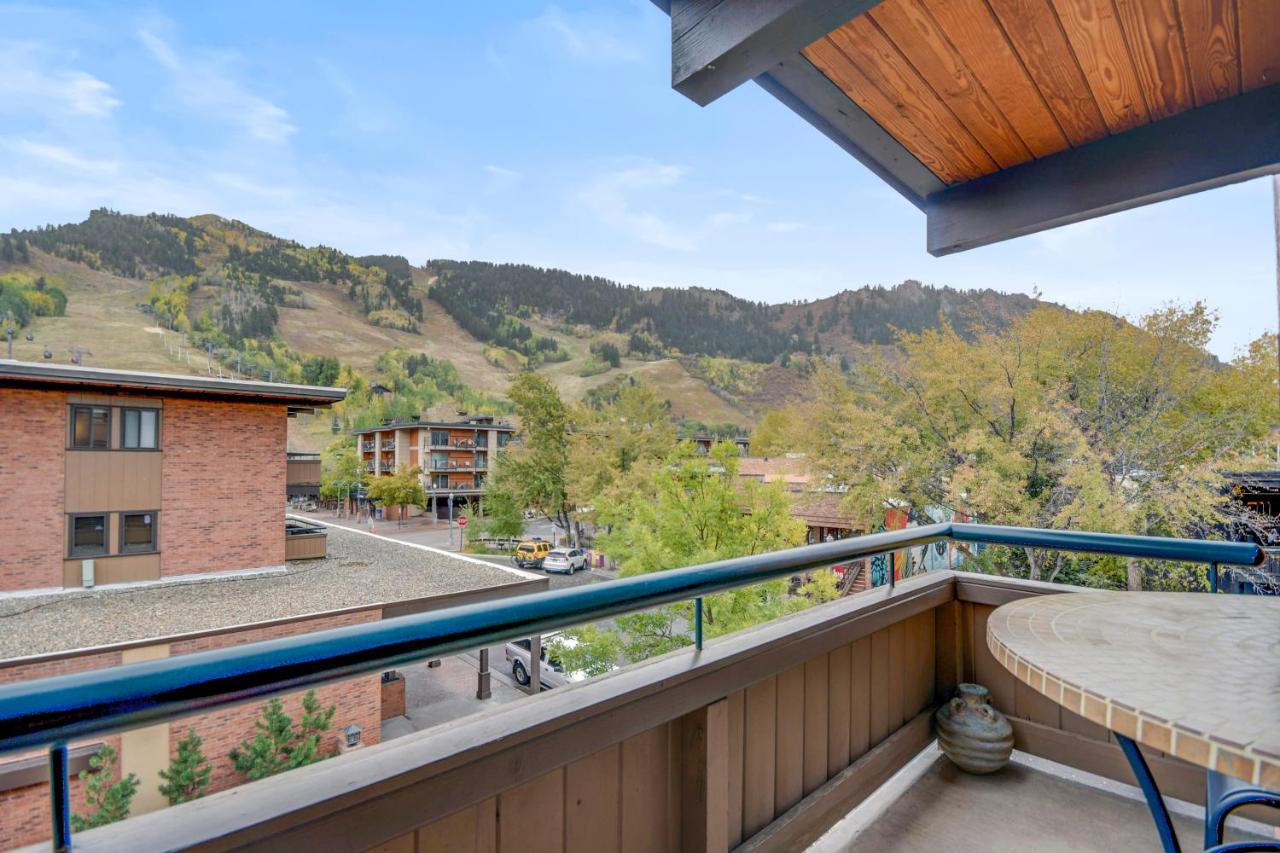 Aspen Square Condominium Hotel Eksteriør billede