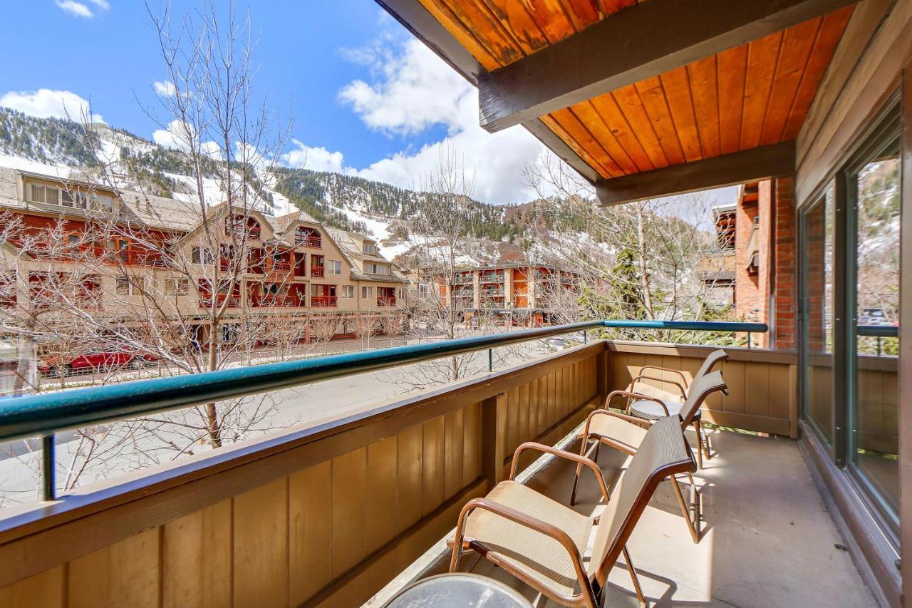 Aspen Square Condominium Hotel Eksteriør billede